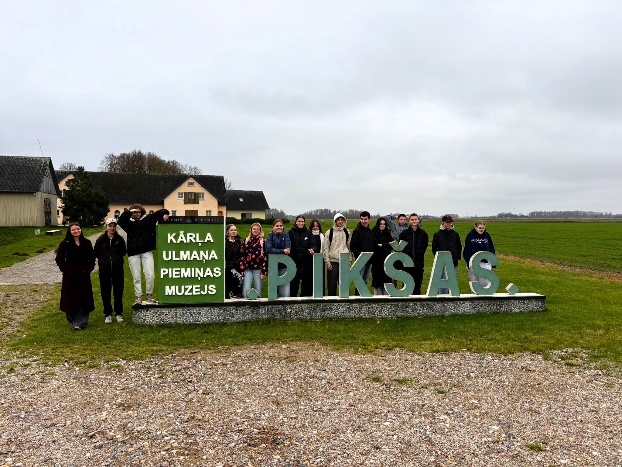 Aizvadītas patriotiskās audzināšanas stundas K.Ulmaņa muzejā ”Pikšas”!